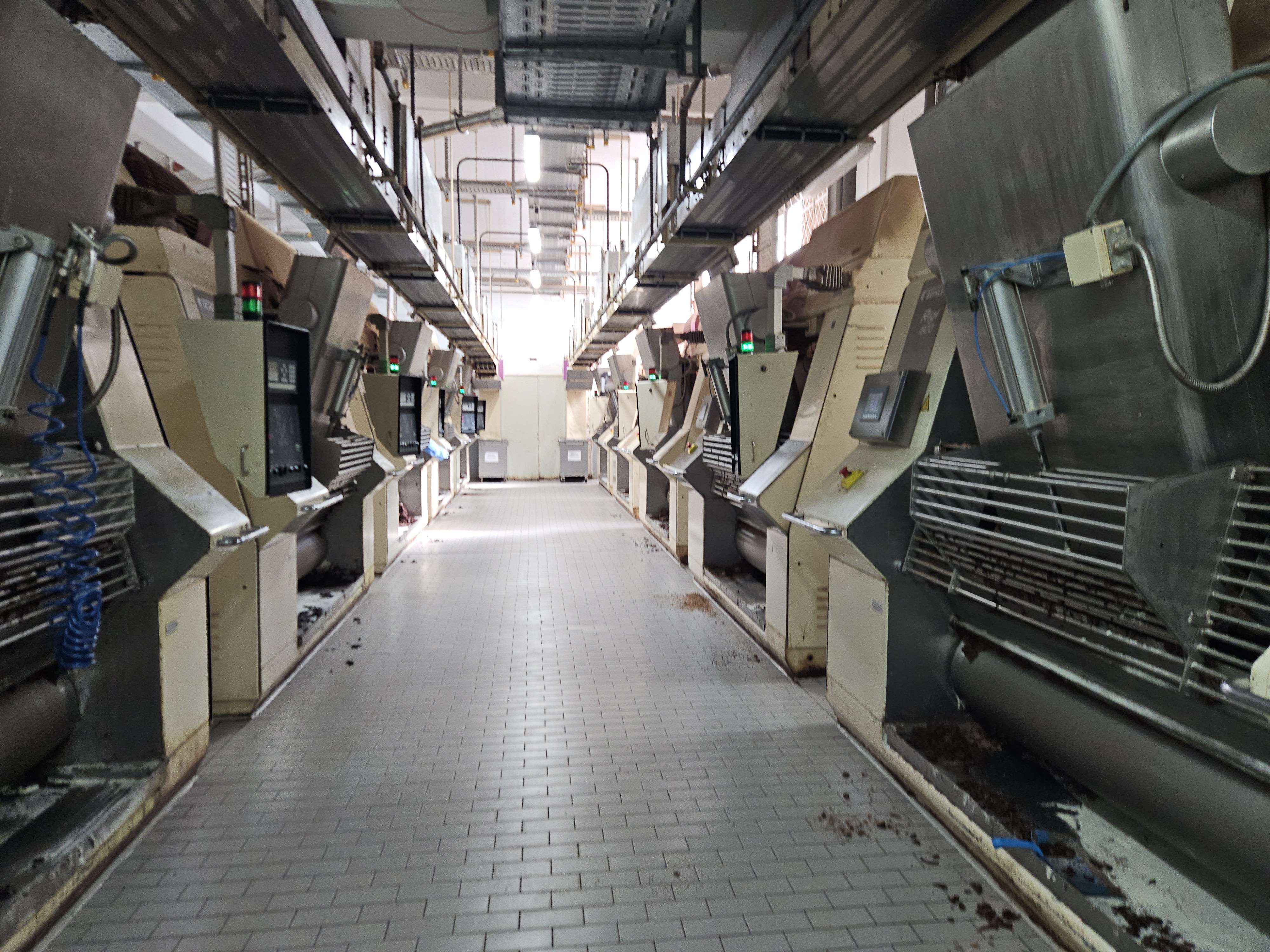 Bühler Walzwerke in einer Schokoladen-Produktionshalle